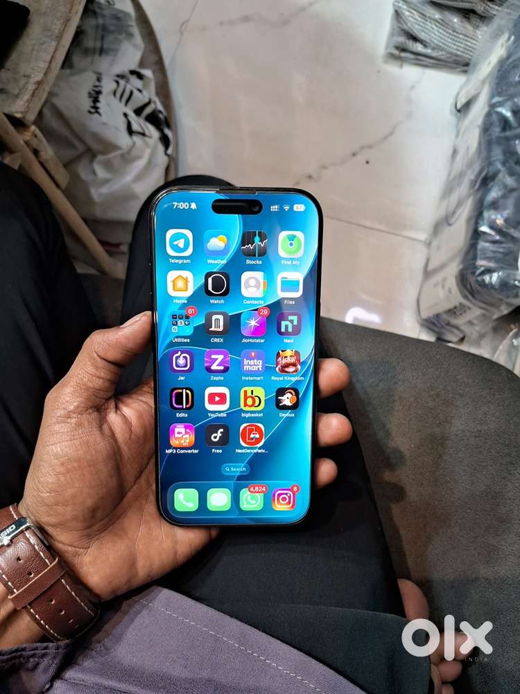 Iphone 16pro 128gb box and phone