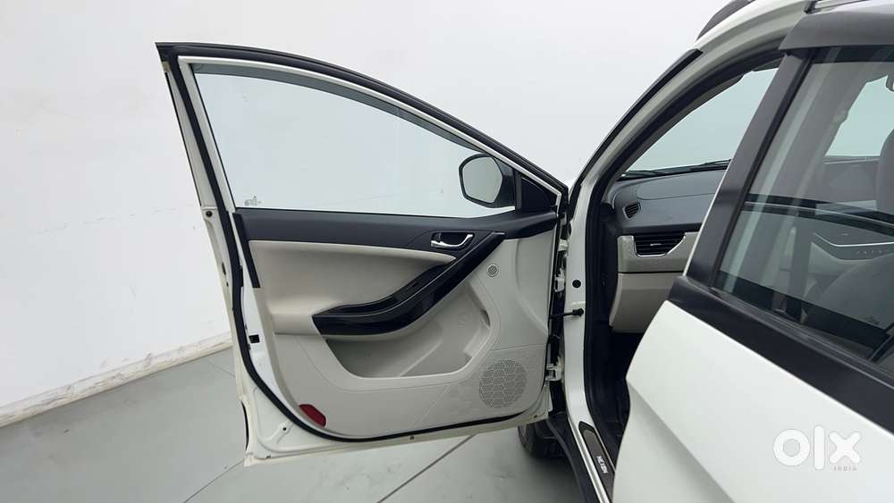 Tata Nexon 1.2 Revotron Xza Plus Hs, 2022, Petrol