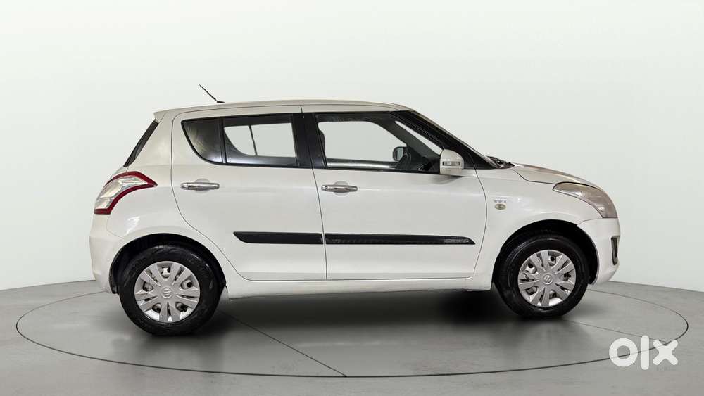 Maruti Suzuki Swift 1.2 Lxi (o), 2015, Cng & Hybrids
