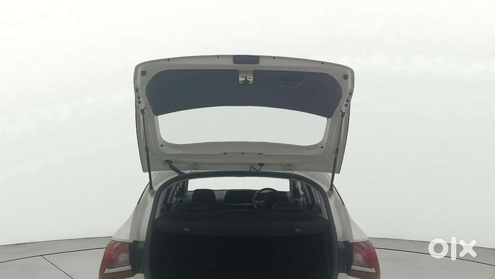 Hyundai New I20 1.2 Asta (o) Ivt, 2022, Petrol