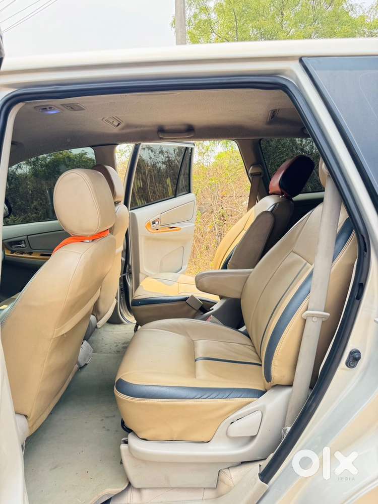 Toyota Innova 2010 Diesel 280000 Km Driven