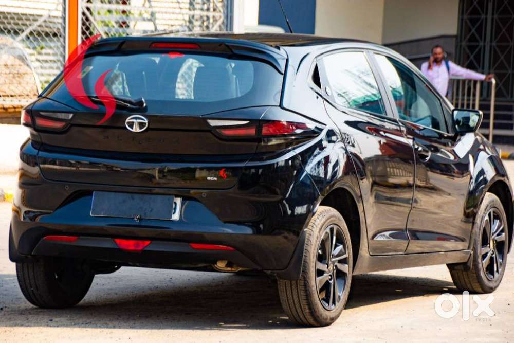 Tata Altroz 1.2 Xz Plus Dark Edition, 2023, Petrol