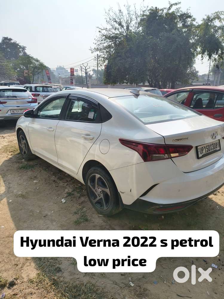 Hyundai Verna 1.5 S Vtvt, 2022, Petrol