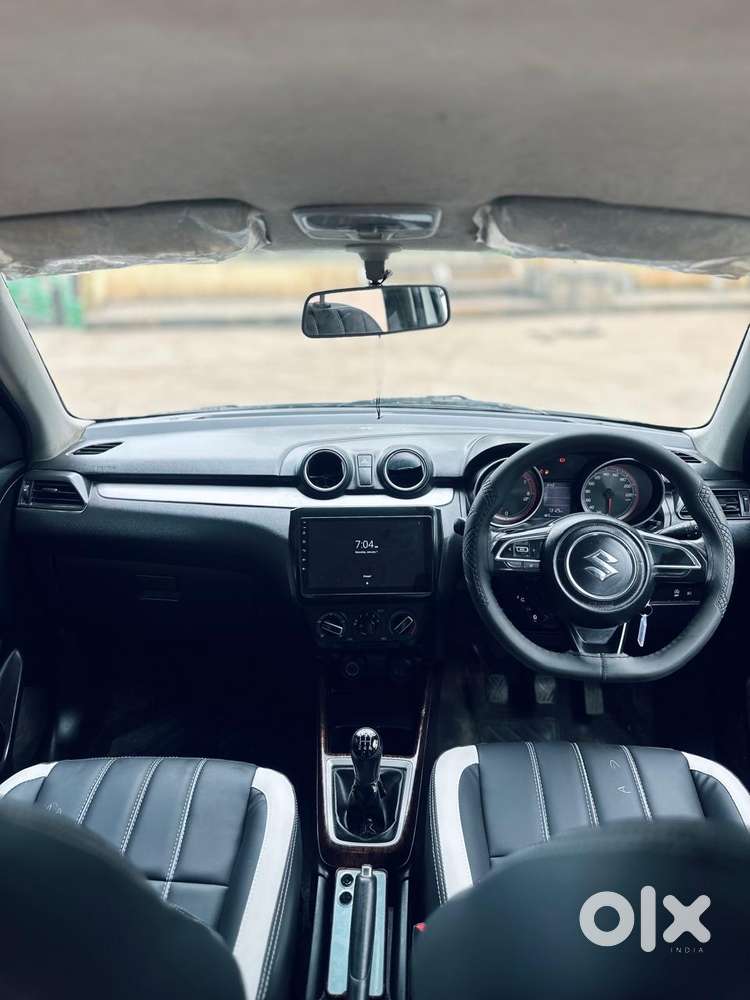 Maruti Suzuki Swift Vxi + Manual, 2021, Petrol