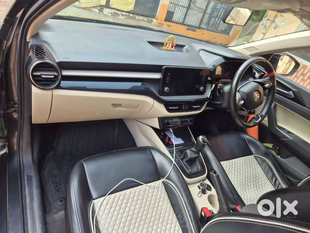 Skoda Slavia 1.0 Petrol 2023