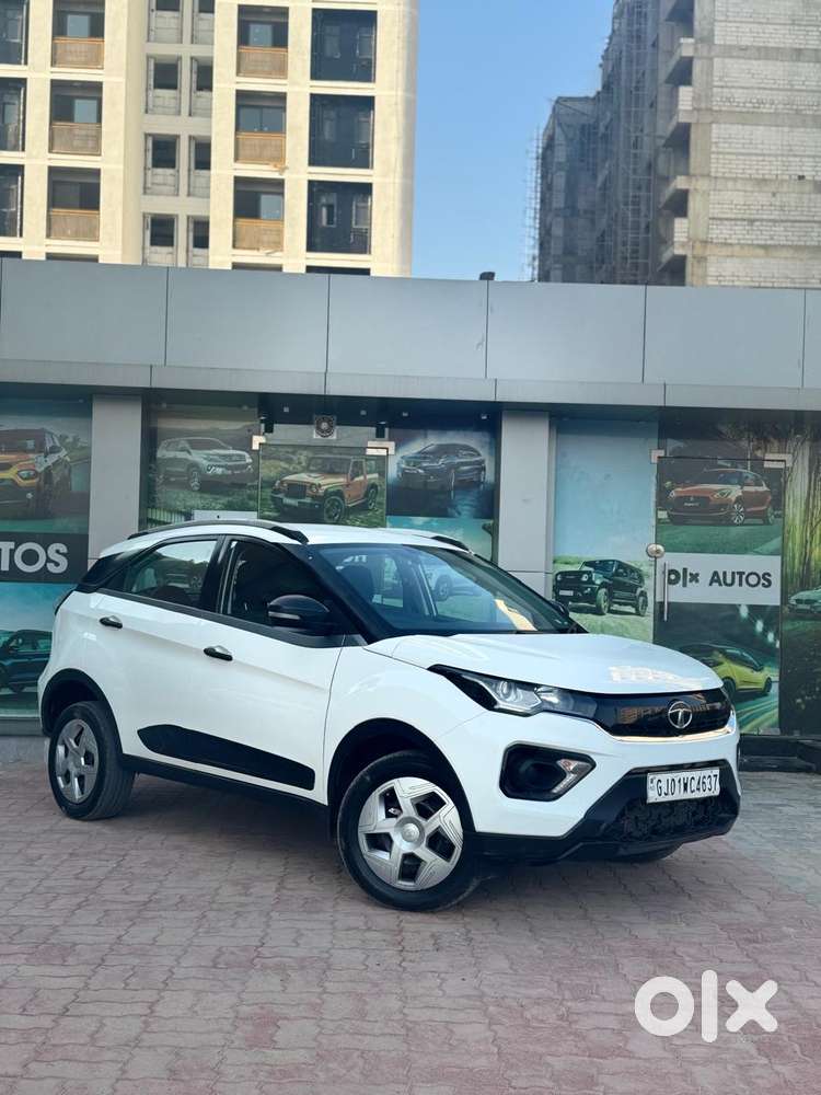 Tata Nexon 1.5 Revotorq Xm (s), 2021, Petrol