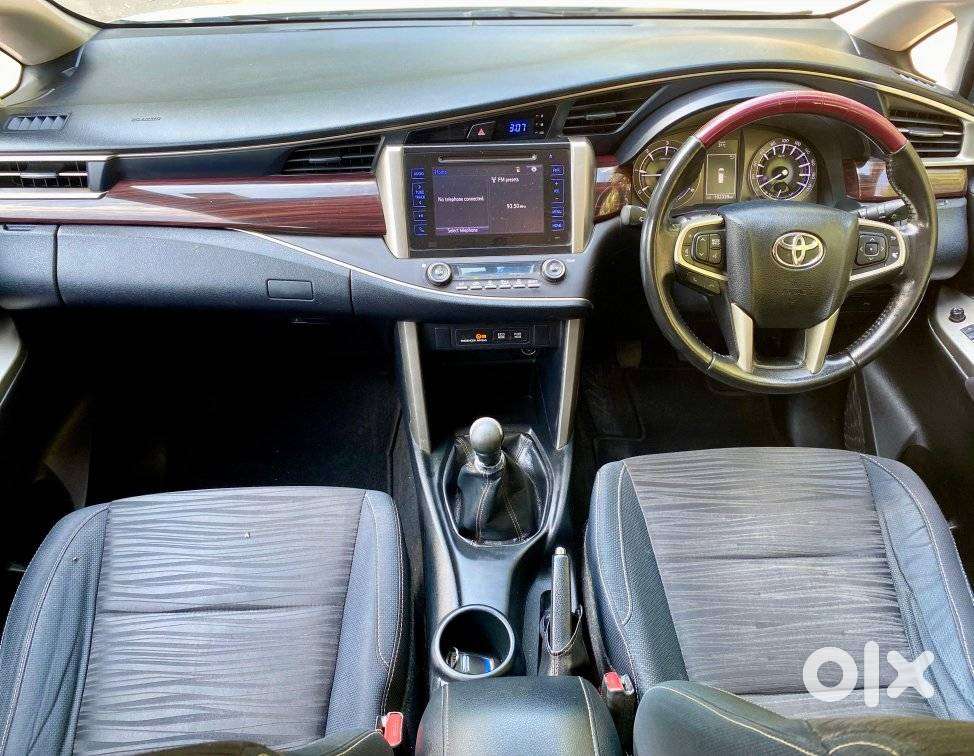 Toyota Innova Crysta 2.4 V 8 Str, 2017, Diesel