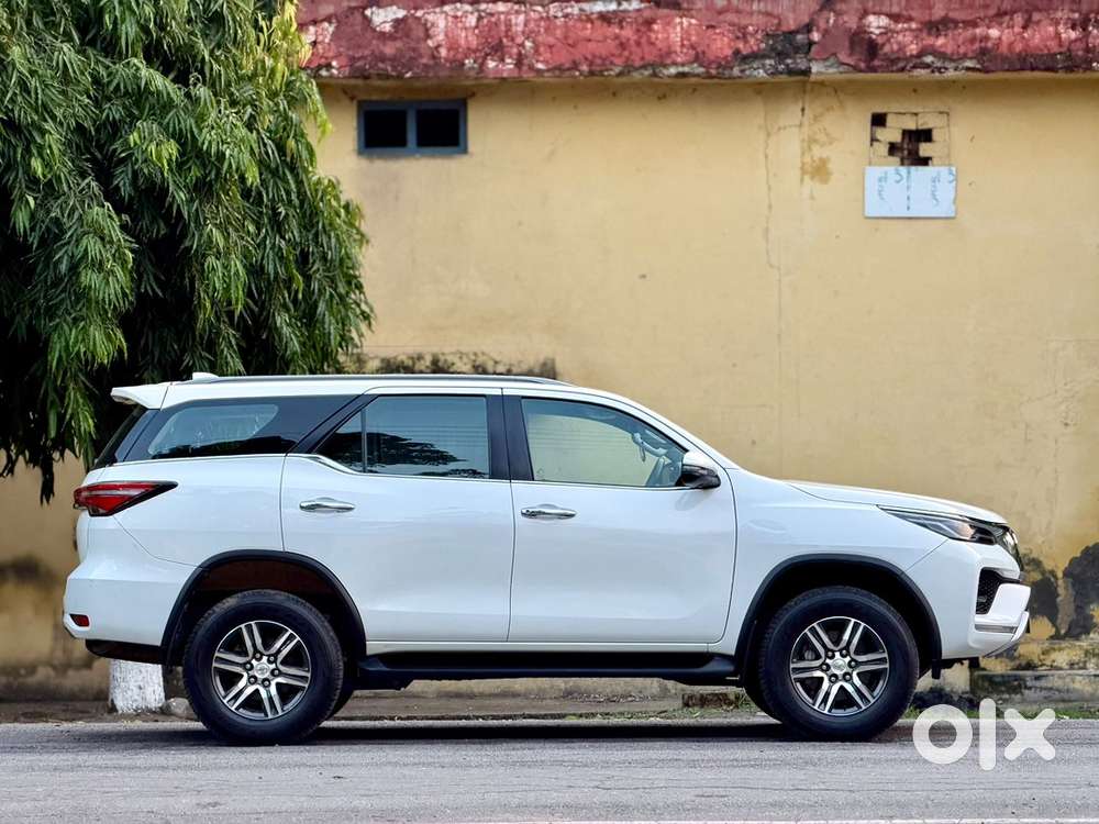 Fortuner 4x2 Manual Diesel 2025