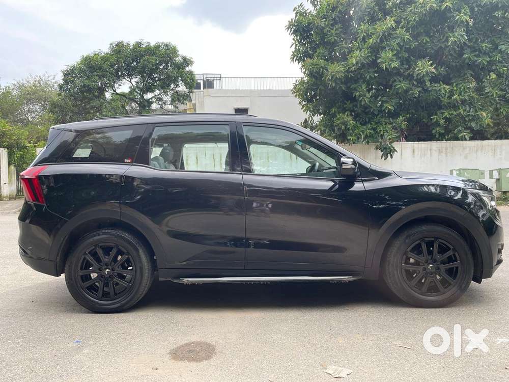 Mahindra Xuv700 2.0 Ax 7 Petrol At Str, 2024, Petrol