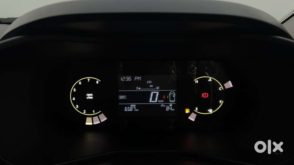 Tata Curvv Creative 1.2 Revotron Petrol 6mt, 2025, Petrol