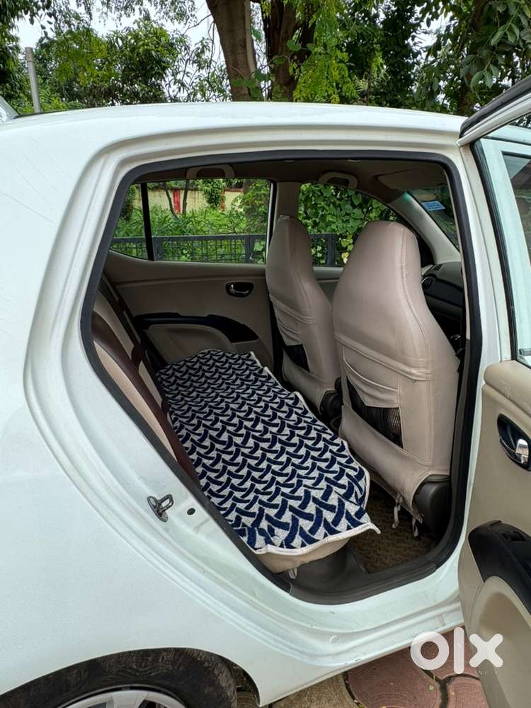 Hyundai I10 2012 Petrol + Cng 75000 Km Driven At Showroom Condition