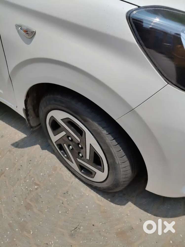 Hyundai Aura 2023 Petrol 22000 Km Driven