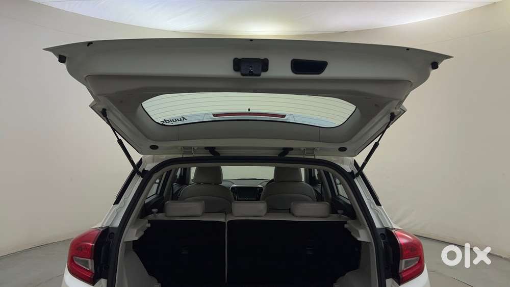 Mahindra Xuv300 W8 (o) 1.5 Diesel Amt, 2022, Diesel