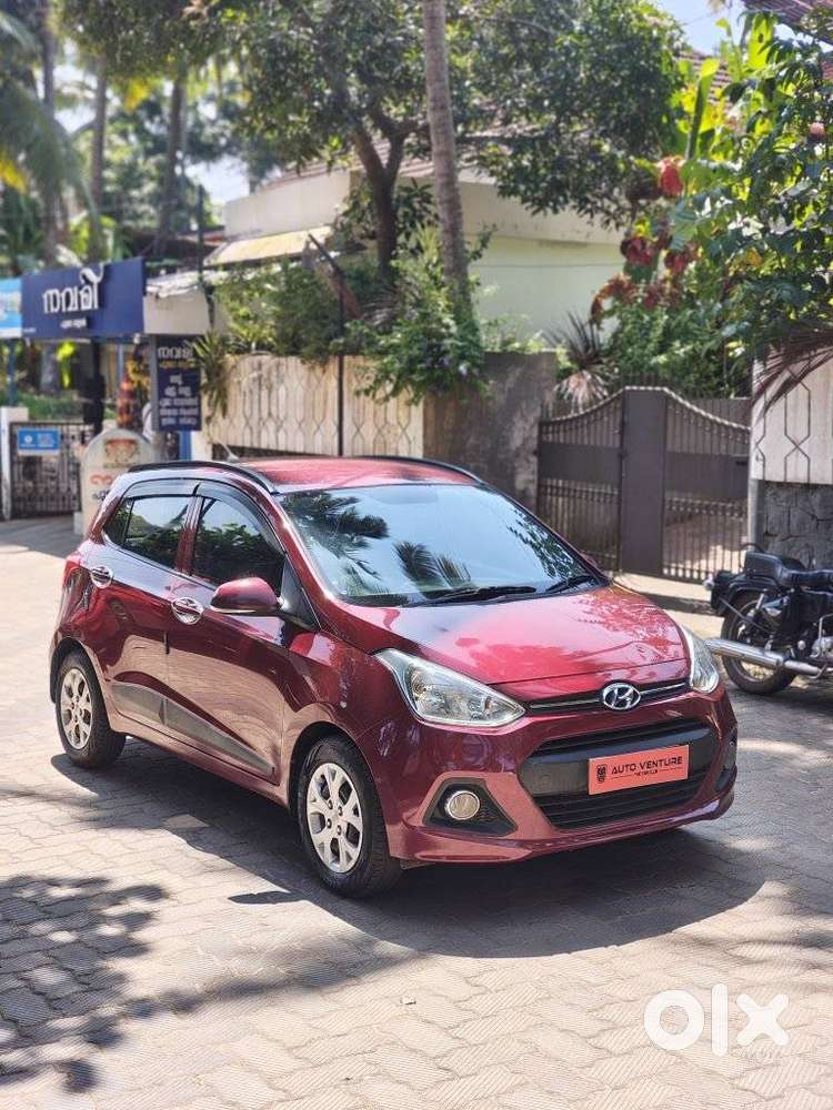 Hyundai Grand I10 Sportz, 2015, Petrol