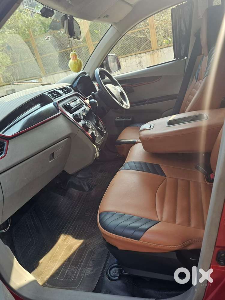 Mahindra Kuv 100 2016