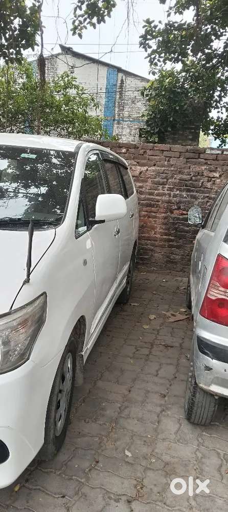 Toyota Innova 7 Str 2014