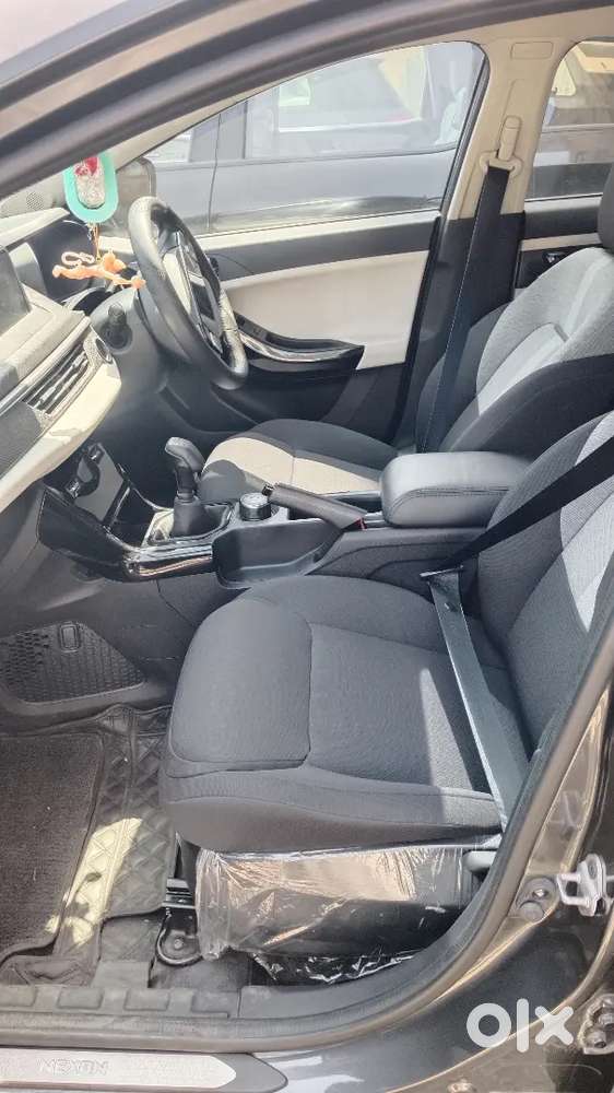 Tata Nexon Pure S Variant