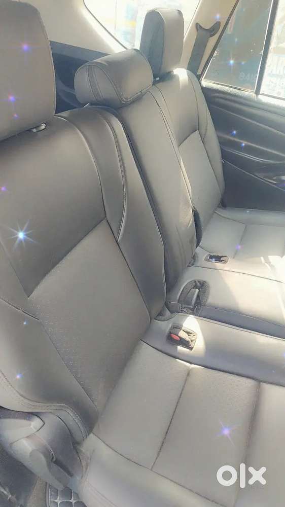 Toyota Innova Crysta 2017 Diesel 90000 Km Driven
