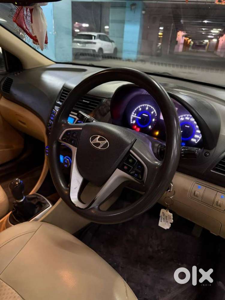 Hyundai Verna Crdi 1.6 Sx, 2014