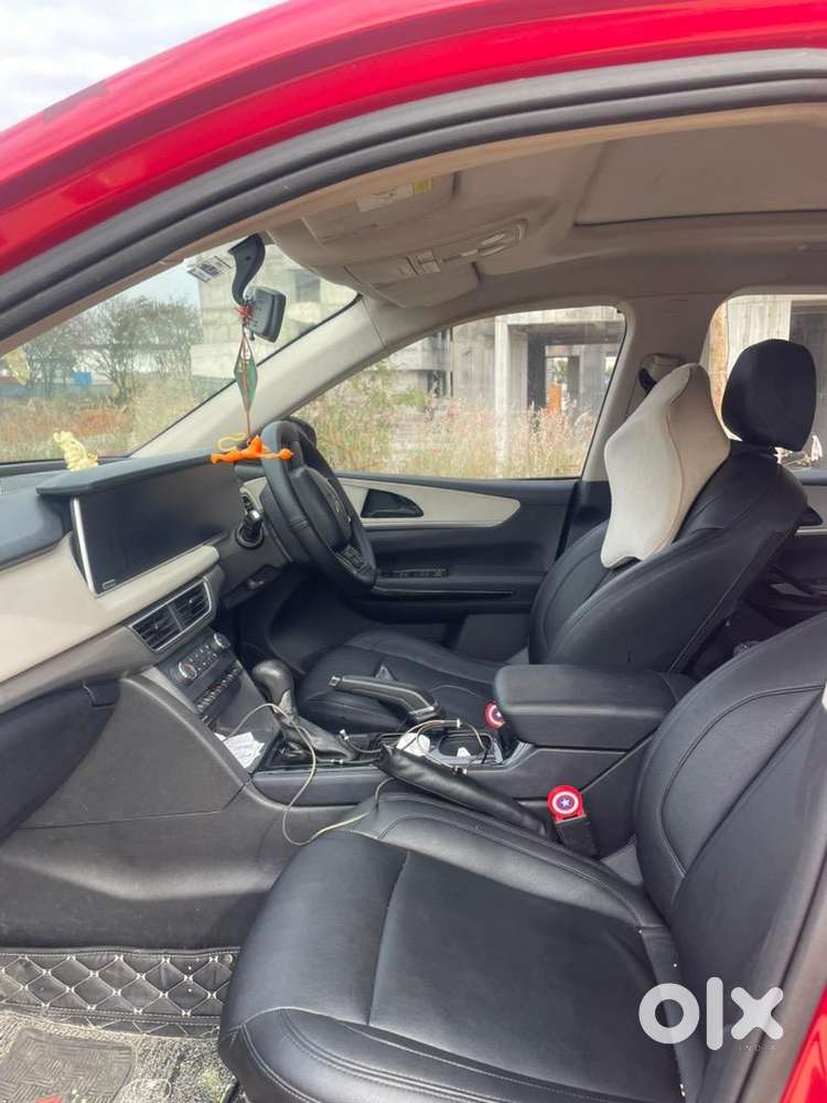 Mahindra Xuv700 2022 Diesel Well Maintained