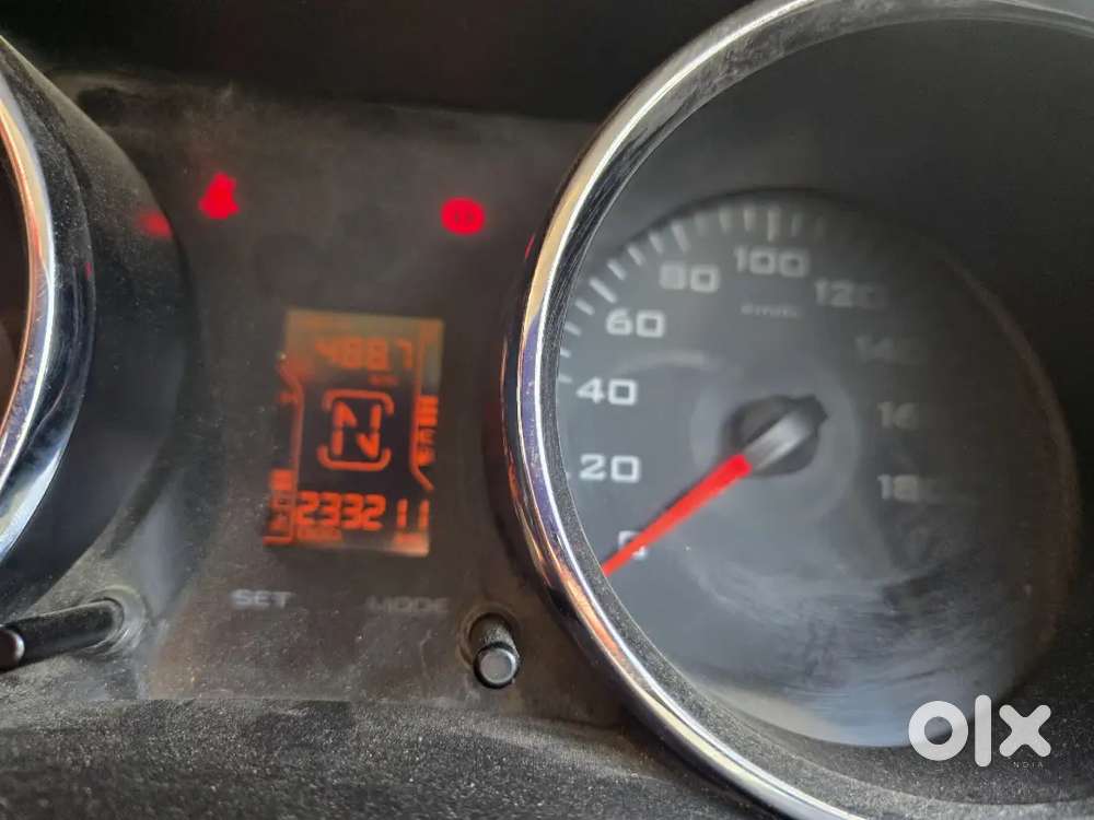 Mahindra Tuv 300 2016