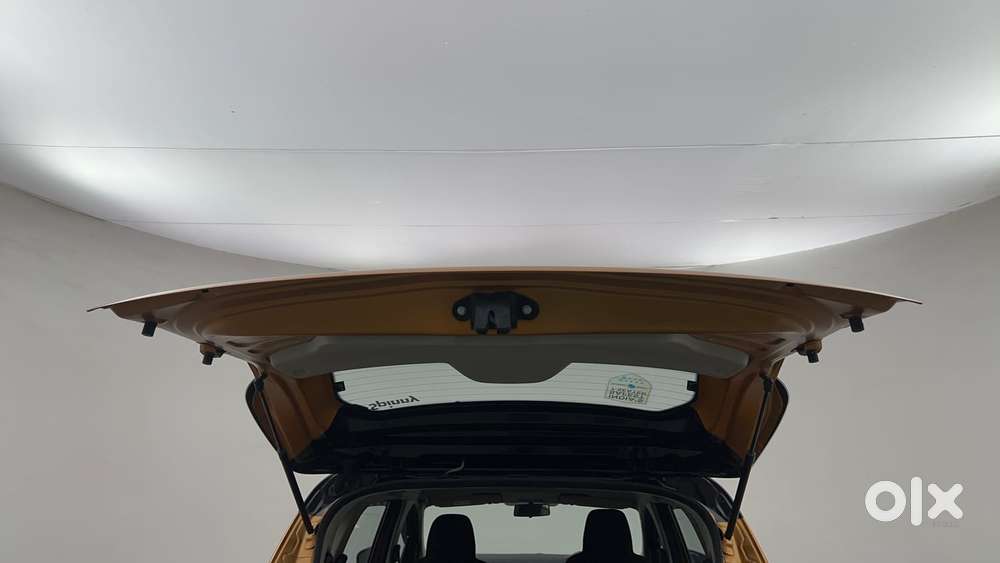 Renault Triber 1.0 Rxz Dual Tone, 2022, Petrol