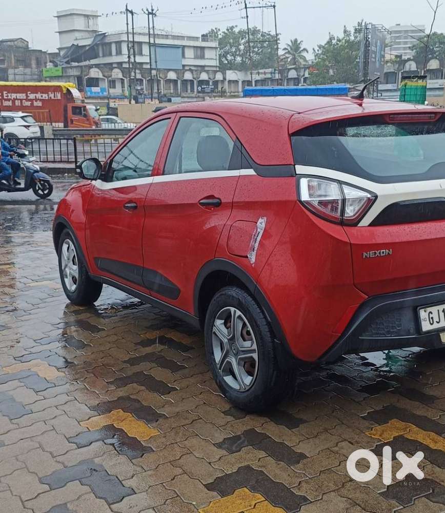 Tata Nexon 1.5 Revotorq Xm (s), 2018, Diesel