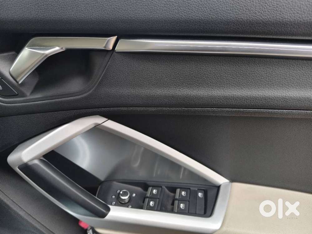 Audi Q3 40 Tfsi Premium Plus, 2024, Petrol