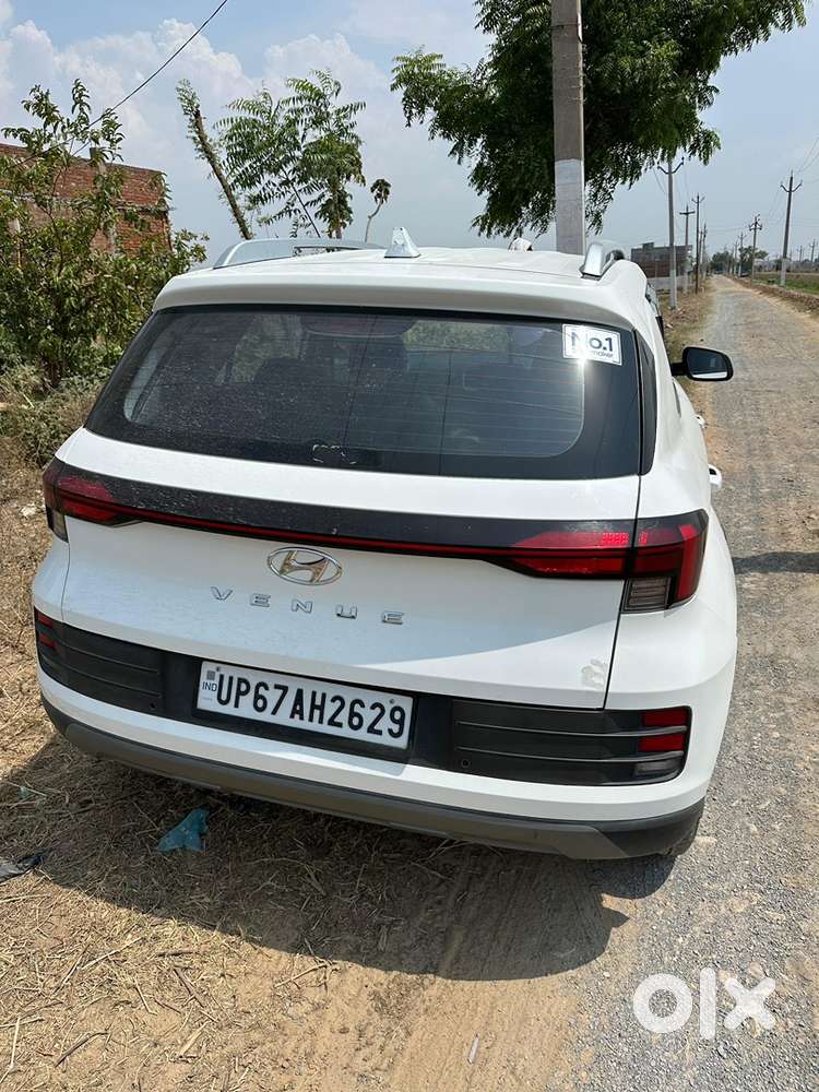 Hyundai Venue Petrol 2023