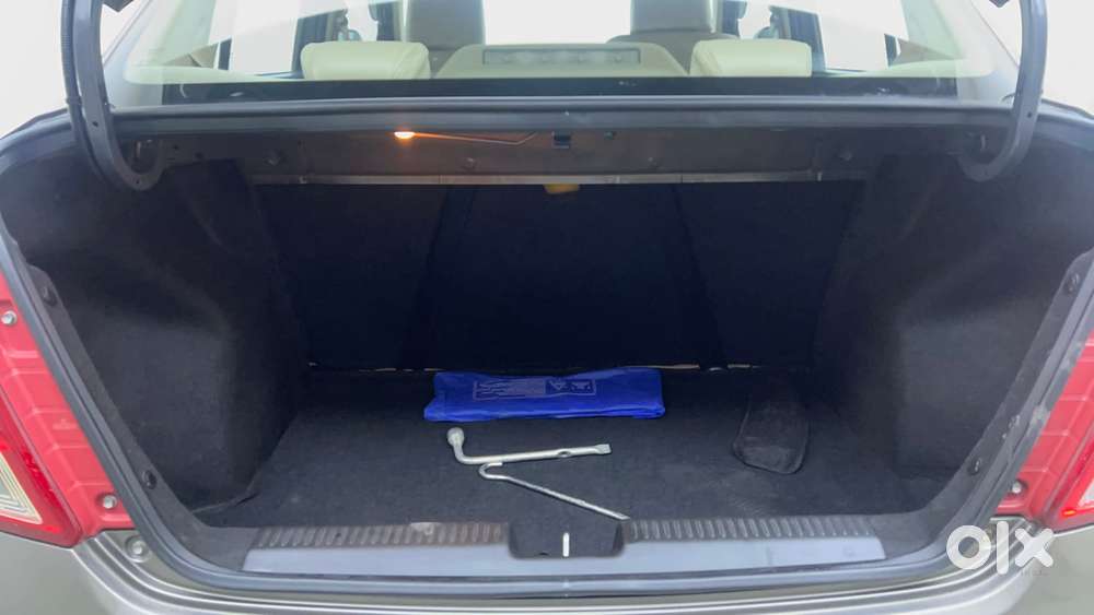 Maruti Suzuki Dzire Vdi Amt, 2017, Diesel