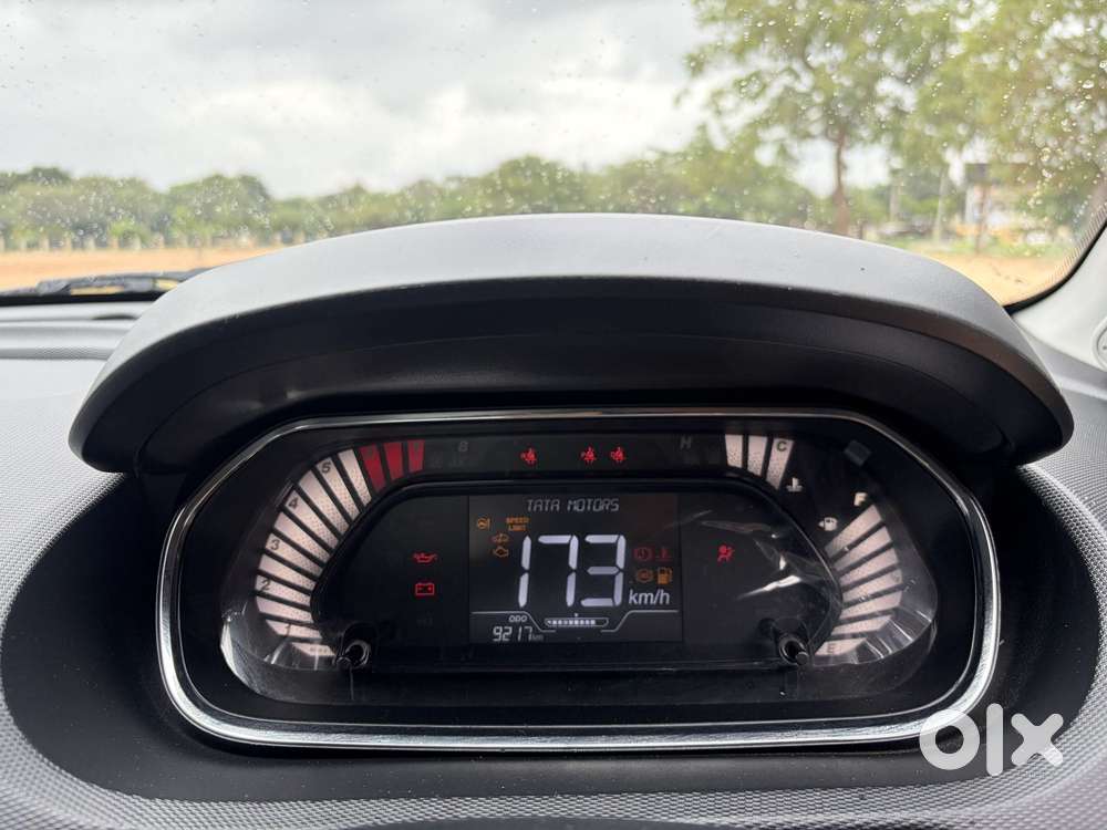 Tata Tiago 1.2 Revotron Xt (o), 2024, Petrol