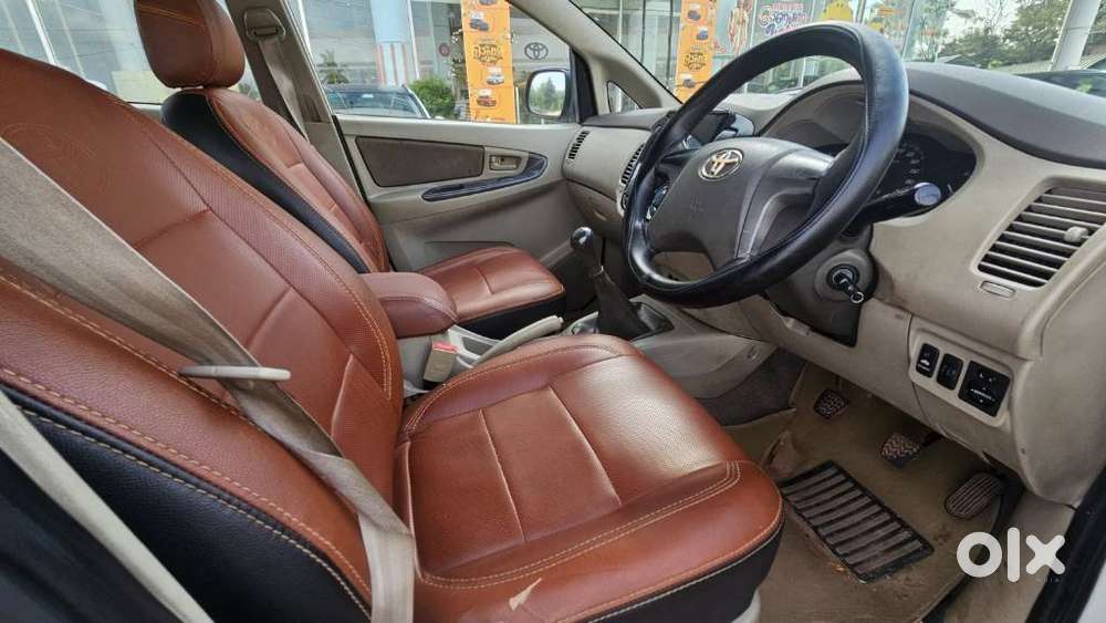 Toyota Innova 2.5 G (diesel) 8 Seater, 2012, Diesel