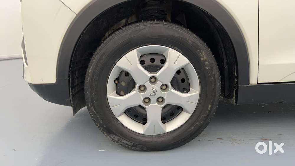 Mahindra Xuv300 W6, 2023, Petrol