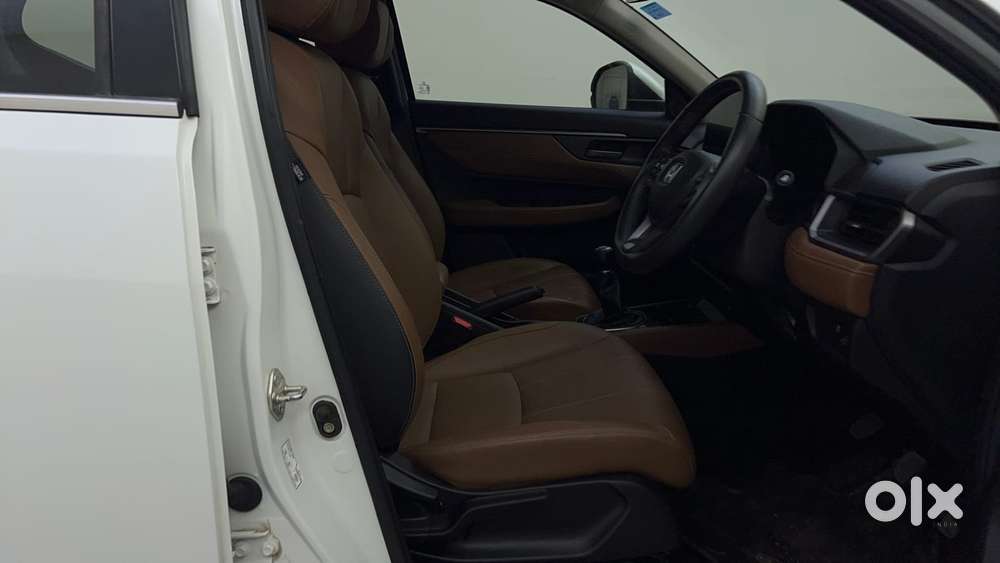 Honda Elevate Zx Mt, 2025, Petrol