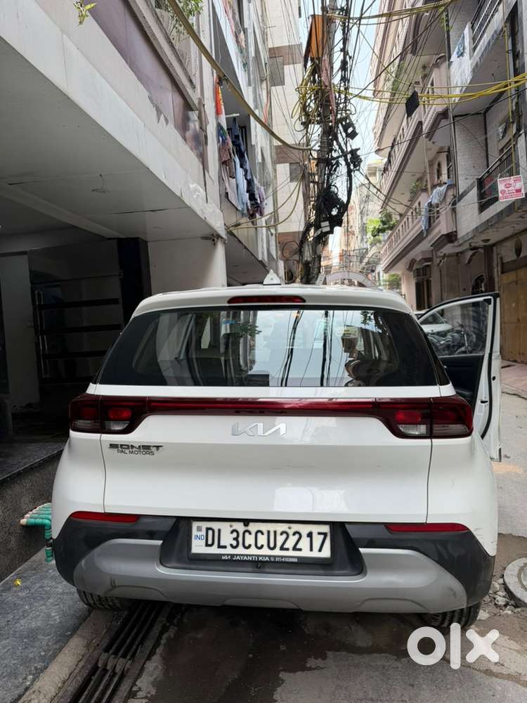 Kia Sonet Petrol 2021