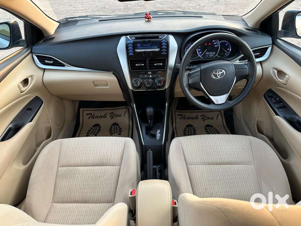 Toyota Yaris J Cvt, 2019, Petrol