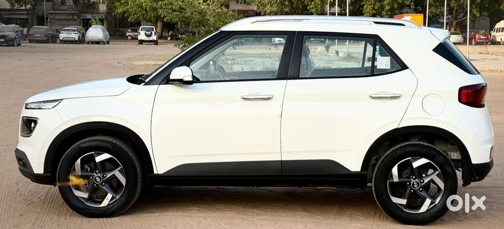 Hyundai Venue, 2022, Petrol