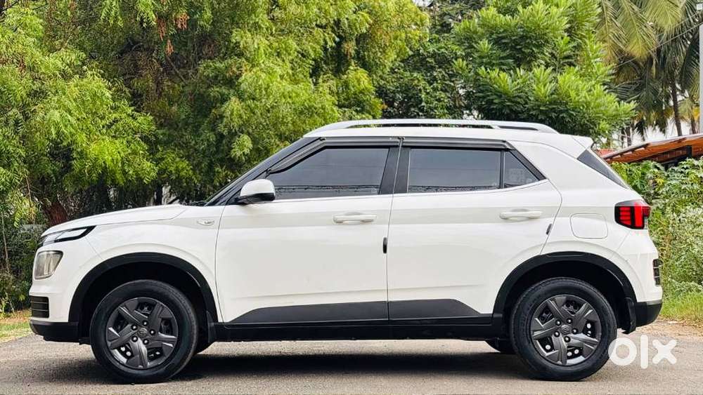 Hyundai Venue S Mt 1.2 Kappa, 2023, Petrol