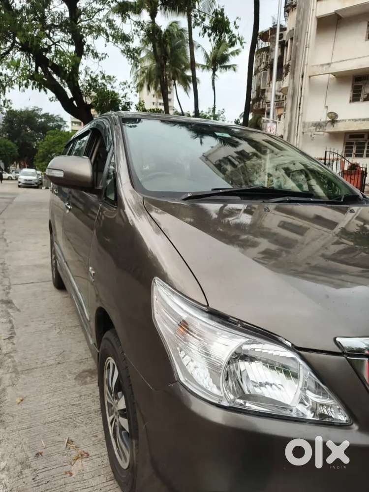 Toyota Innova V Diesel 2015