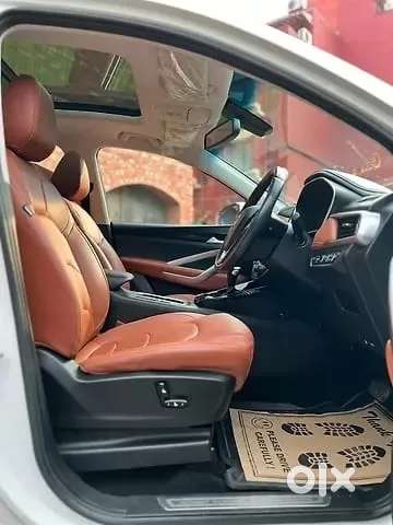 Mg Hector Plus 1.5 Sharp Turbo Cvt 6 Str, 2022, Petrol