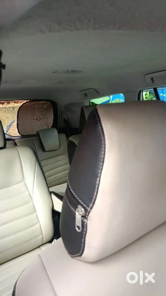Crysta Taxi 7 Seater Vehicle With Company Service History