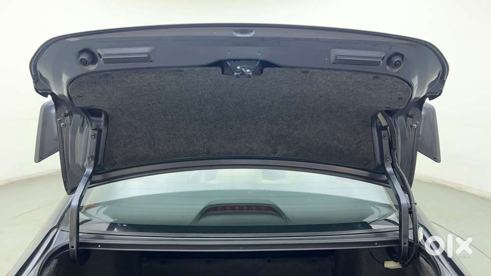 Honda City 1.5 V Mt, 2023, Petrol