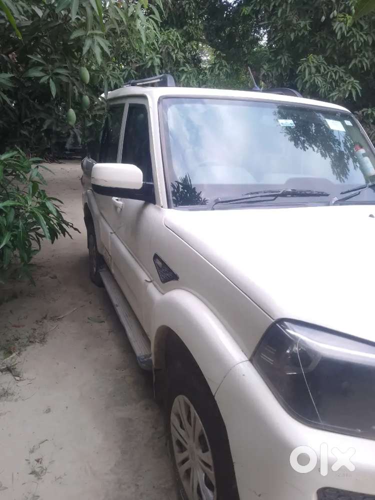 Company Me Chal Raha