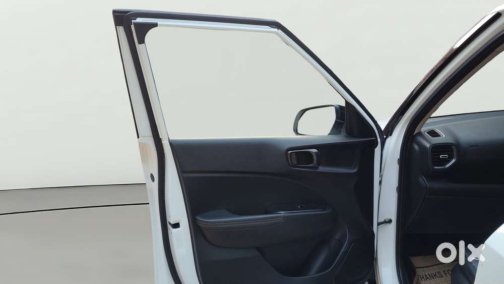 Hyundai Venue S (o) 1.2 Petrol Knight Edition, 2024, Petrol