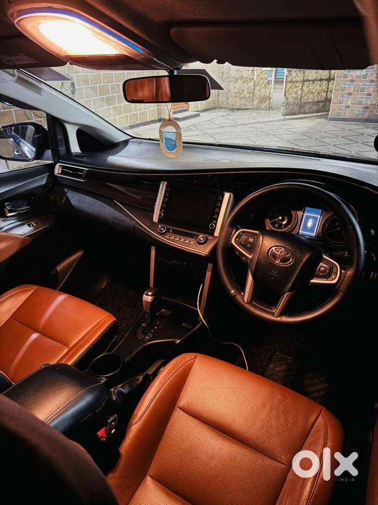 Toyota Innova Crysta 2022 Diesel 70000 Km Driven