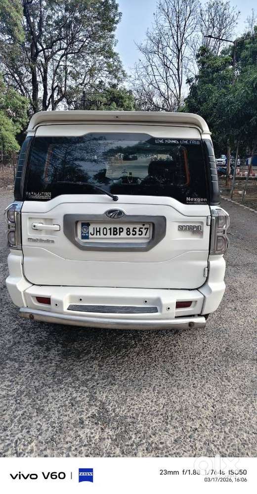 Mahindra Scorpio S8 7c Seater, 2015, Diesel
