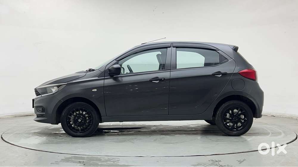 Tata Tiago Xe, 2022, Petrol