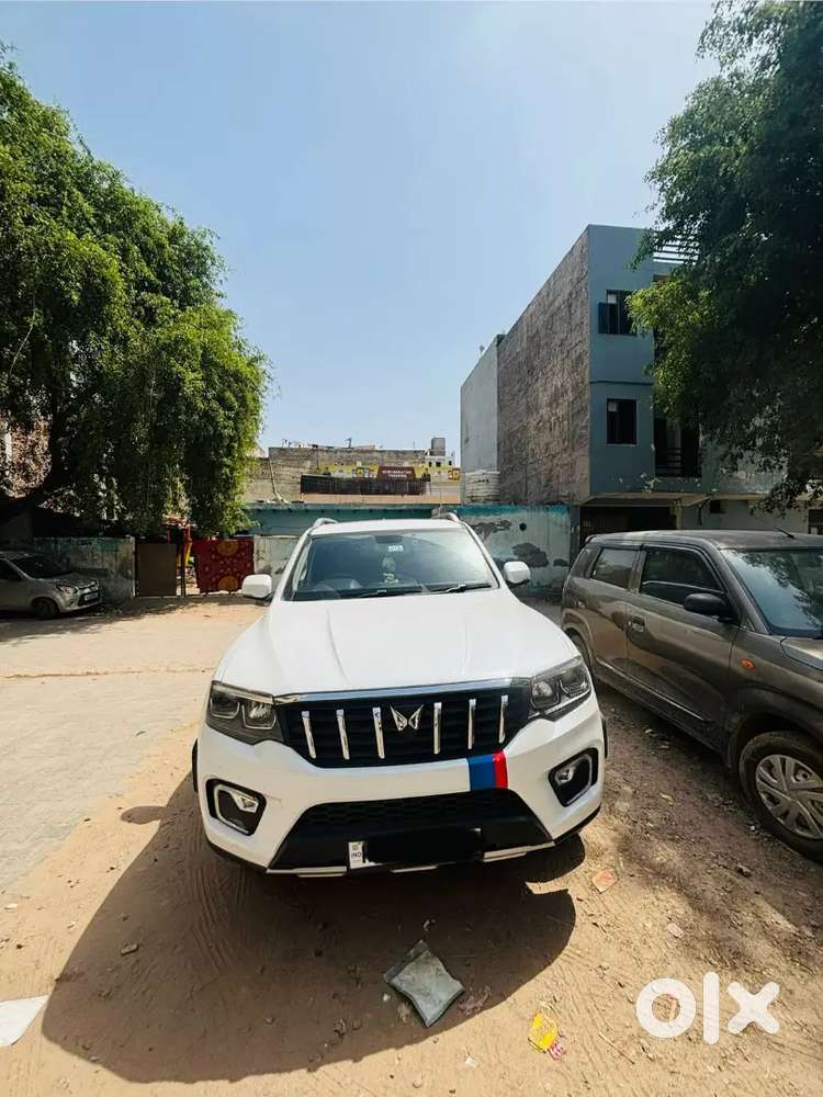 Mahindra Scorpio-n 2025 Petrol 12200 Km Driven