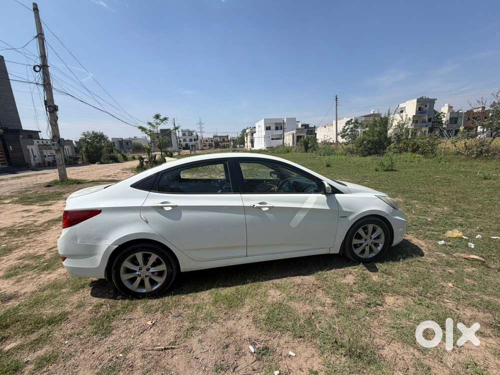 Hyundai Fluidic Verna 2013