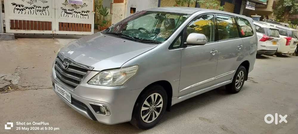 Toyota Innova 2.5 7 Seater 2015